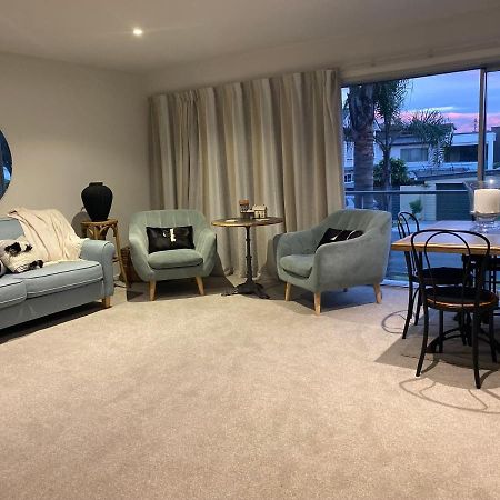 Modern Beach Apartment With Pool & Location Mount Maunganui Exterior foto