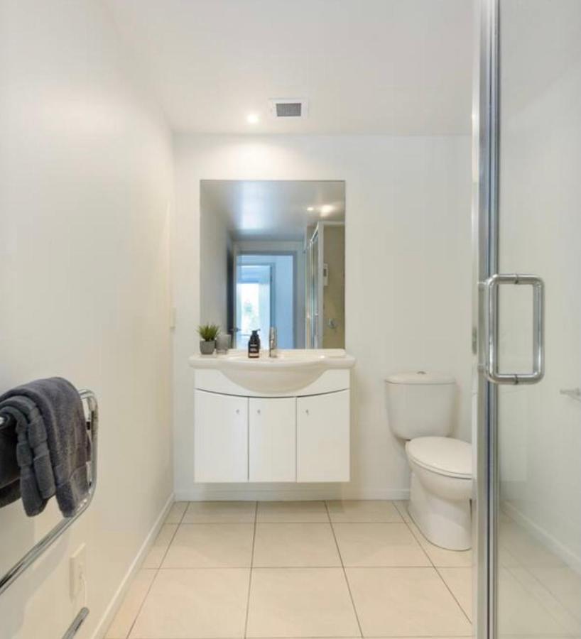 Modern Beach Apartment With Pool & Location Mount Maunganui Exterior foto